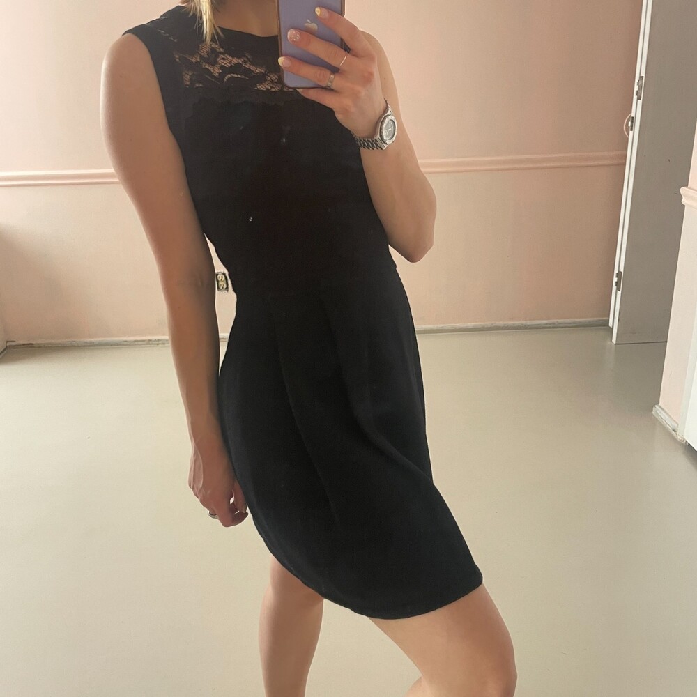 Shoshanna Sleeveless Lace Sweater Mini Dress Black Petite - Picture 3 of 8